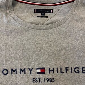 Tommy Hilfiger Gray Logo T-Shirt